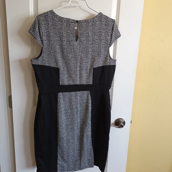 Reitmans Women's Cap Sleeve Midi Dress Size Large - Picture 2 of 4